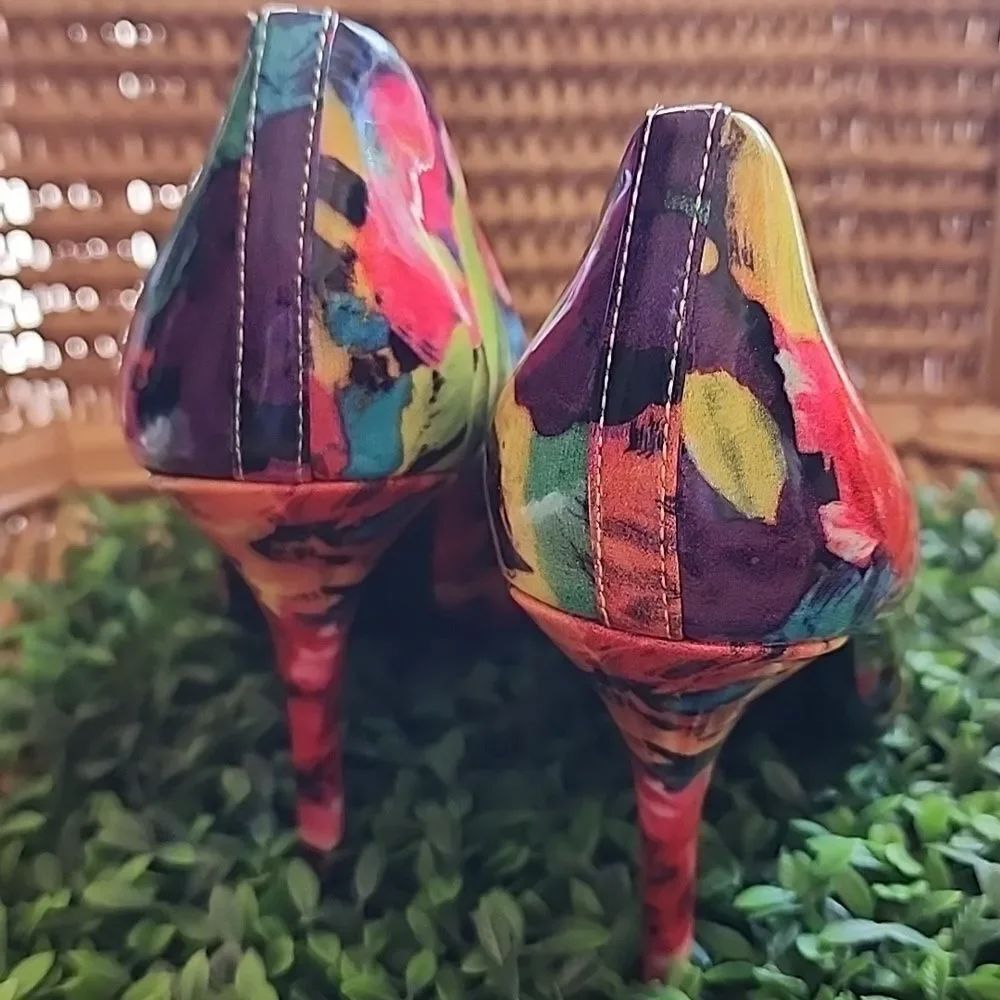 Steve Madden Gallery 6.5 Floral 4 1/2" Heels - Picture 15 of 17